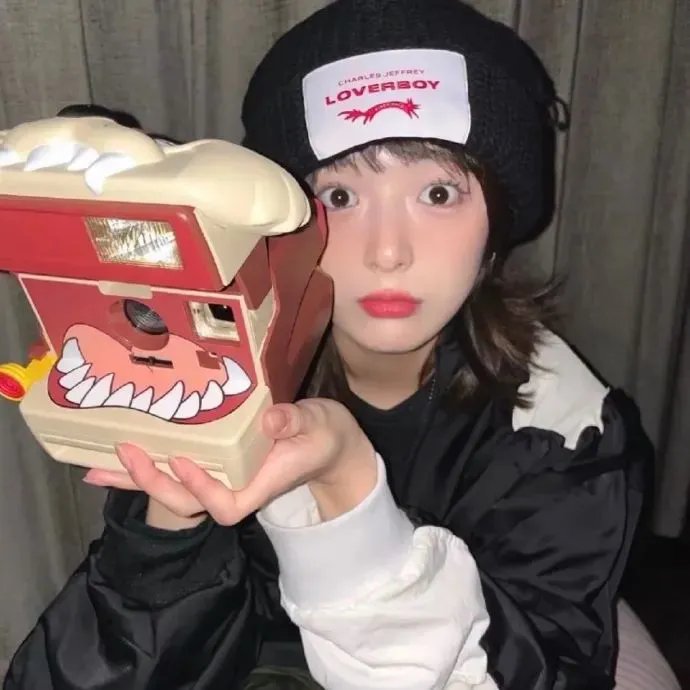 冬夜无声等花开